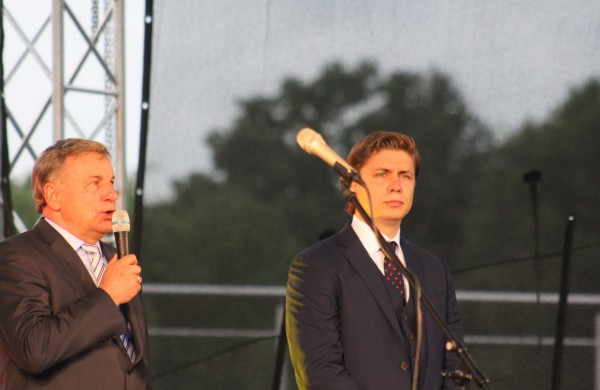 Jonavoje minint Valstybės dieną į 25 metrų aukštį iškelta trispalvė