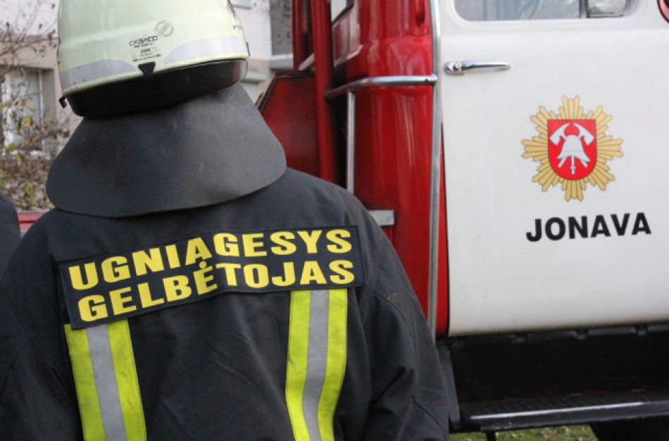 Nuo gaisro nukentėjusi šeima prašo jonaviečių pagalbos