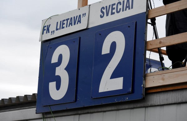 Įvarčių ir lietaus gausoje – „Lietavos“ pergalė