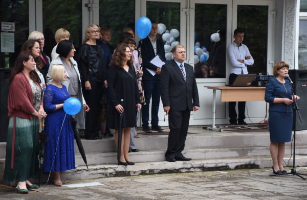 Senamiesčio gimnazijos abiturientams - brandos atestatai 