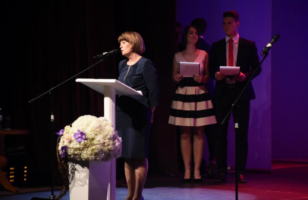 Senamiesčio gimnazijos abiturientams - brandos atestatai 