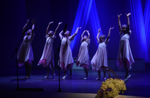 Senamiesčio gimnazijos abiturientams - brandos atestatai 