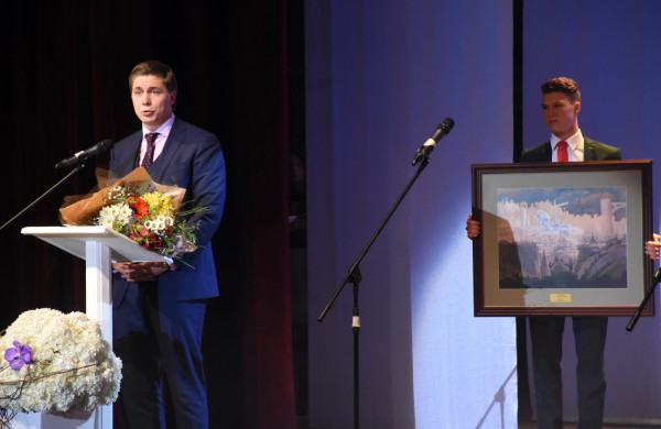 Senamiesčio gimnazijos abiturientams - brandos atestatai 