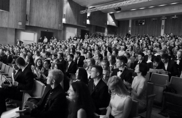 Senamiesčio gimnazijos abiturientams - brandos atestatai 