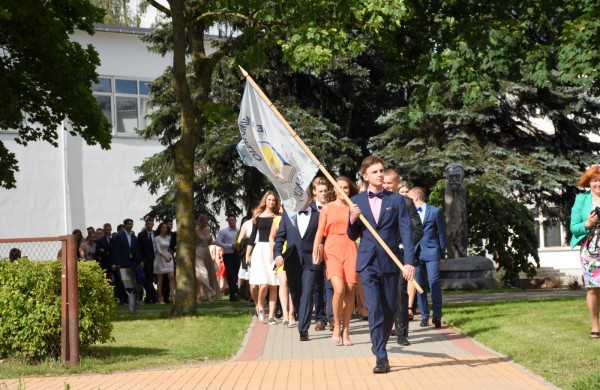 Brandos atestatai – ir raliečių rankose