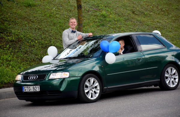 Brandos atestatai – ir raliečių rankose