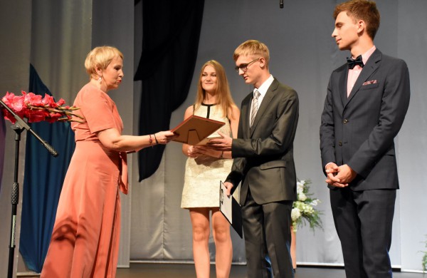 Brandos atestatai – ir raliečių rankose