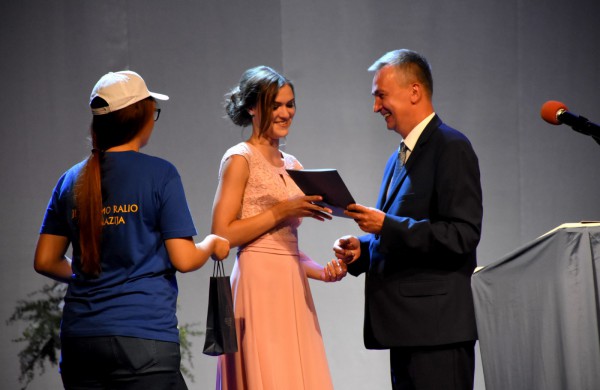 Brandos atestatai – ir raliečių rankose