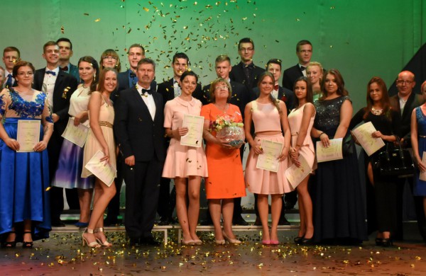 Brandos atestatai – ir raliečių rankose