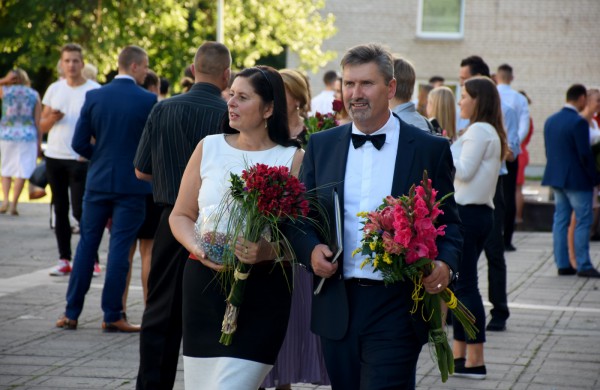 Brandos atestatai – ir raliečių rankose