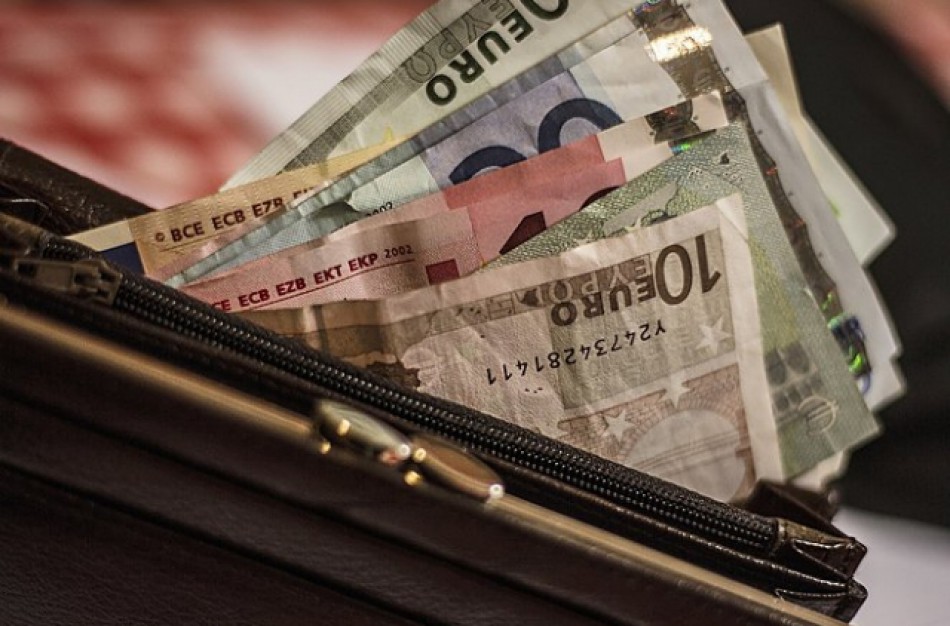 Jonavietė prarado du tūkstančius eurų