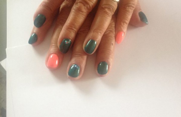 Šešiolikmetis vaikinas griauna stereotipus: „Merginos ir moterys, aš sutvarkysiu Jūsų nagus“