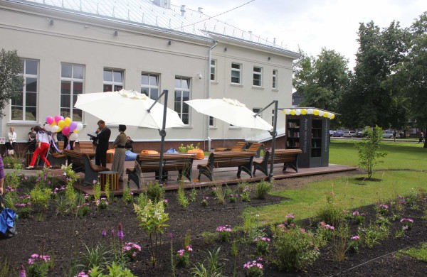 Jonavoje atidaryta knygų terasa