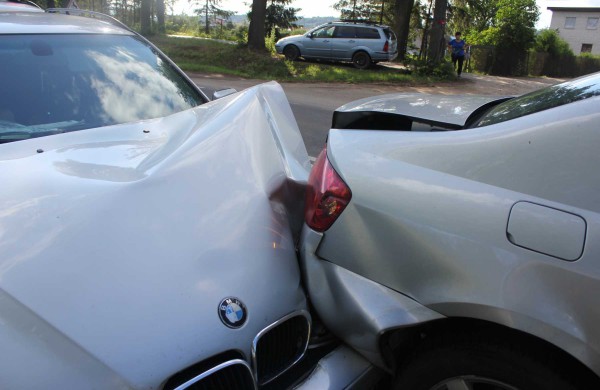 Prie Jonavos susidūrė penki automobiliai