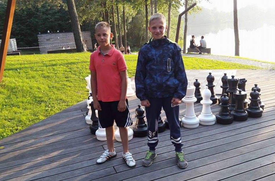 Du jonaviečiai vaikai išgelbėjo skęstančią keturmetę mergaitę