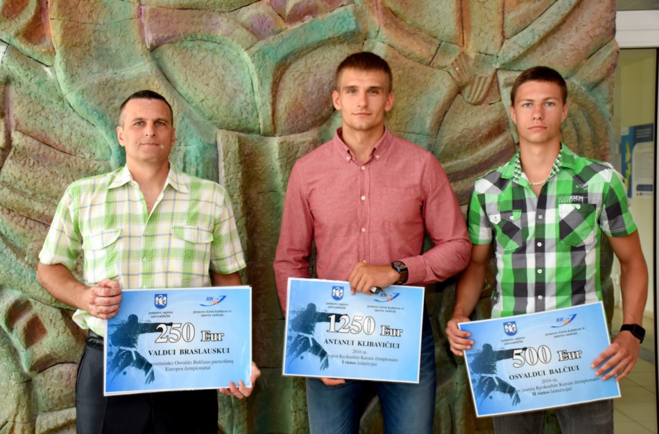 Kiokušin karate sportininkams ir jų treneriams – piniginės premijos