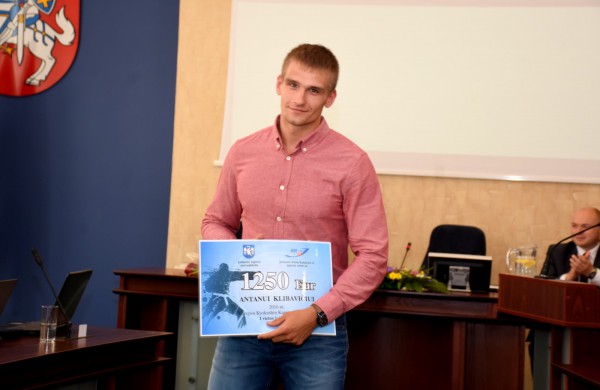 Kiokušin karate sportininkams ir jų treneriams – piniginės premijos