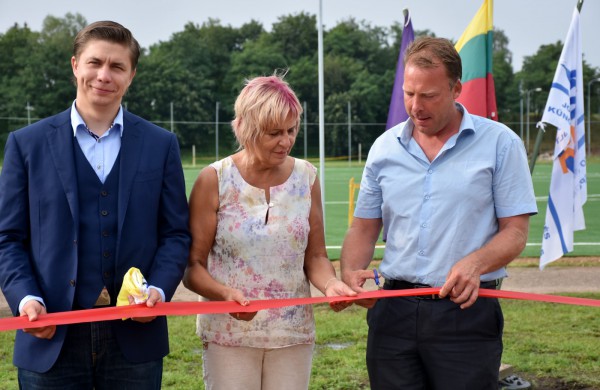 Tinklinio mylėtojams – naujos tinklinio aikštelės