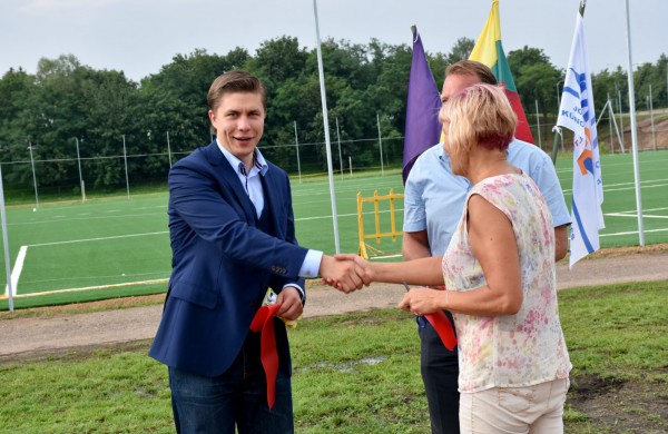 Tinklinio mylėtojams – naujos tinklinio aikštelės