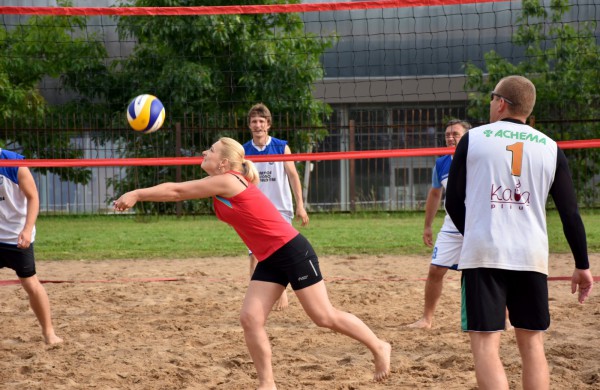 Tinklinio mylėtojams – naujos tinklinio aikštelės