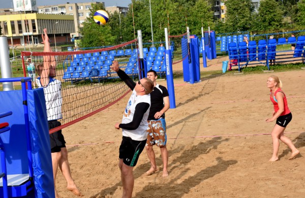 Tinklinio mylėtojams – naujos tinklinio aikštelės