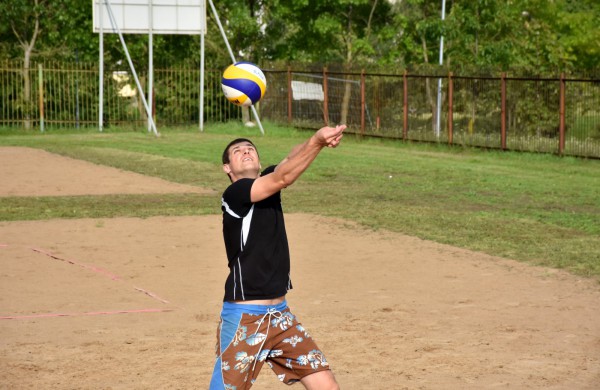 Tinklinio mylėtojams – naujos tinklinio aikštelės