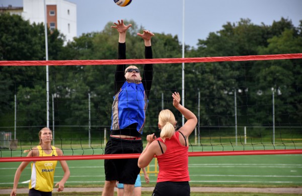 Tinklinio mylėtojams – naujos tinklinio aikštelės