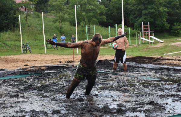 Sporto forumo "vinis" - purvo tinklinis (fotoakimirkos)