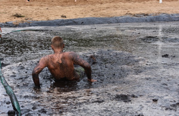 Sporto forumo "vinis" - purvo tinklinis (fotoakimirkos)