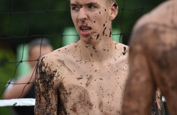 Sporto forumo "vinis" - purvo tinklinis (fotoakimirkos)