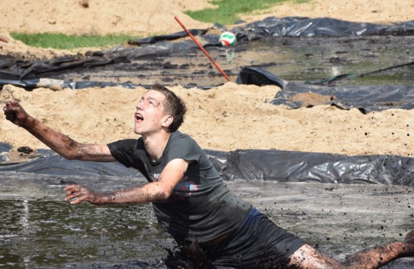 Sporto forumo "vinis" - purvo tinklinis (fotoakimirkos)