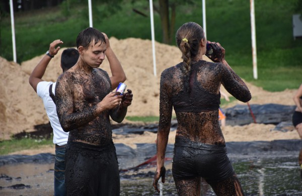Sporto forumo "vinis" - purvo tinklinis (fotoakimirkos)