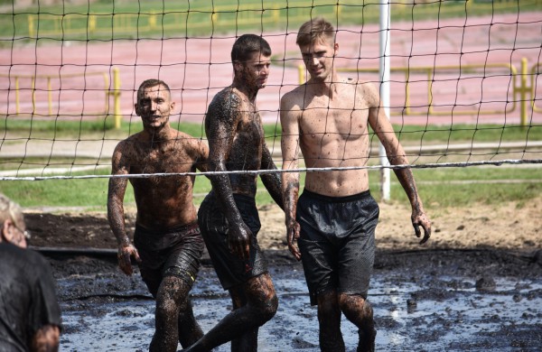 Sporto forumo "vinis" - purvo tinklinis (fotoakimirkos)