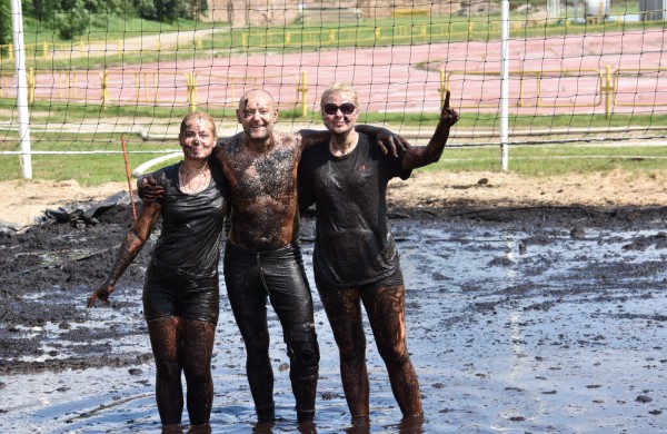 Sporto forumo "vinis" - purvo tinklinis (fotoakimirkos)