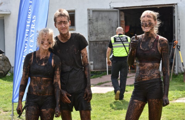 Sporto forumo "vinis" - purvo tinklinis (fotoakimirkos)