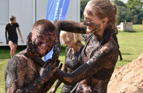 Sporto forumo "vinis" - purvo tinklinis (fotoakimirkos)