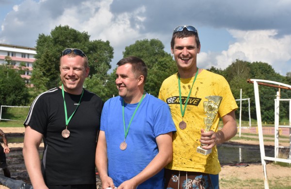 Sporto forumo "vinis" - purvo tinklinis (fotoakimirkos)