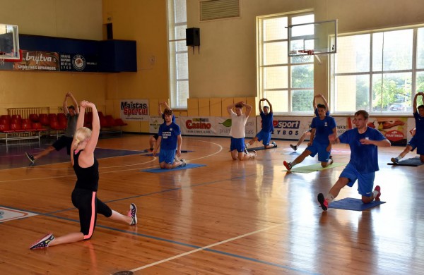 „Lietavos“ žaidėjai lavina... aerobikos žingsnelius