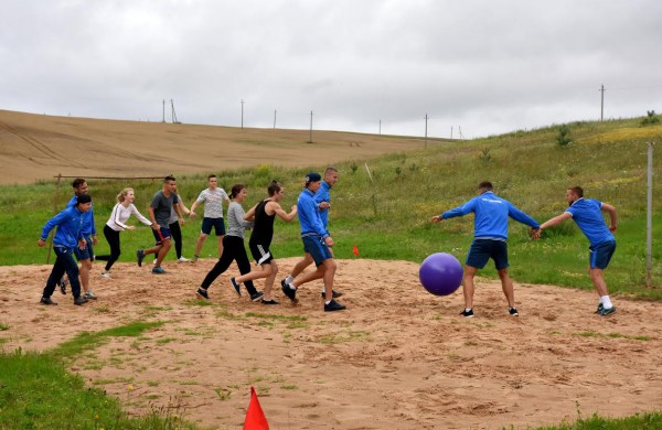 „Lietavos” žaidėjų popietė su moksleiviais: pokalbiai, netradicinis futbolas ir geros emocijos