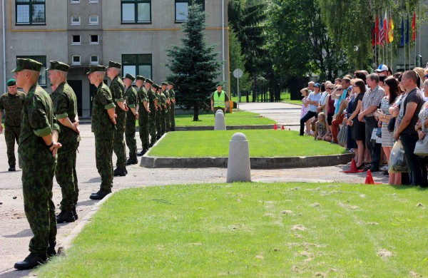 Rukloje Lietuvos Respublikai prisiekė 150 nuolatinės privalomosios pradinės karo tarnybos karių