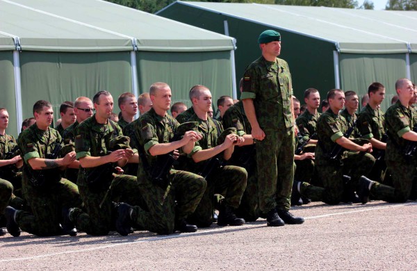 Rukloje Lietuvos Respublikai prisiekė 150 nuolatinės privalomosios pradinės karo tarnybos karių