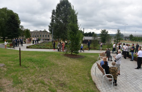 Jonavos gimtadienį plovęs lietus šventinės nuotaikos nesugadino