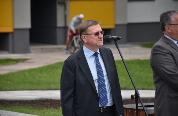 Jonavos gimtadienį plovęs lietus šventinės nuotaikos nesugadino