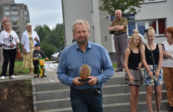 Jonavos gimtadienį plovęs lietus šventinės nuotaikos nesugadino