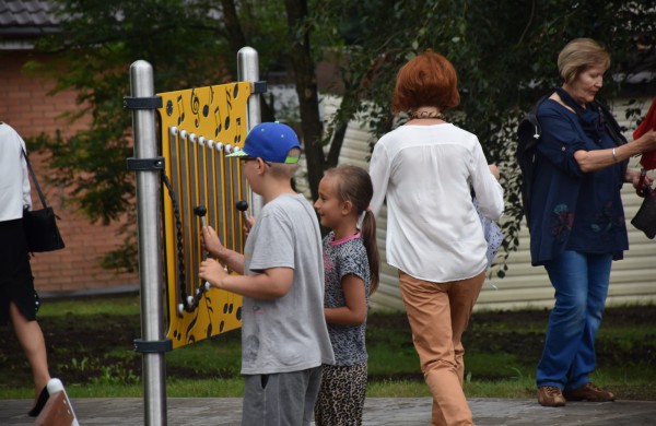 Jonavos gimtadienį plovęs lietus šventinės nuotaikos nesugadino