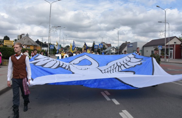 Jonavos gimtadienį plovęs lietus šventinės nuotaikos nesugadino