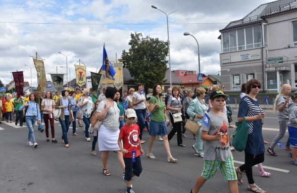 Jonavos gimtadienį plovęs lietus šventinės nuotaikos nesugadino