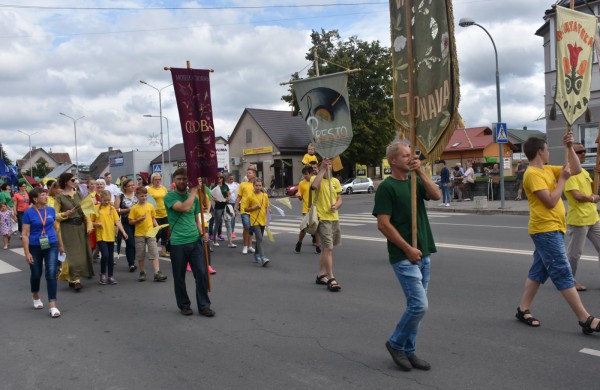 Jonavos gimtadienį plovęs lietus šventinės nuotaikos nesugadino