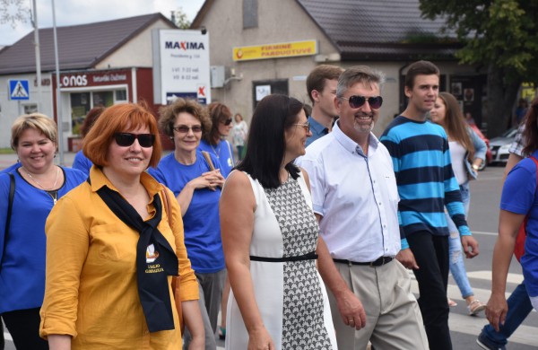 Jonavos gimtadienį plovęs lietus šventinės nuotaikos nesugadino