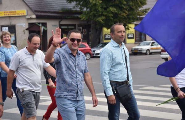 Jonavos gimtadienį plovęs lietus šventinės nuotaikos nesugadino